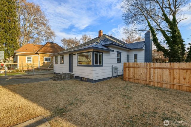 564 S 1st Street, Walla Walla, WA 99362