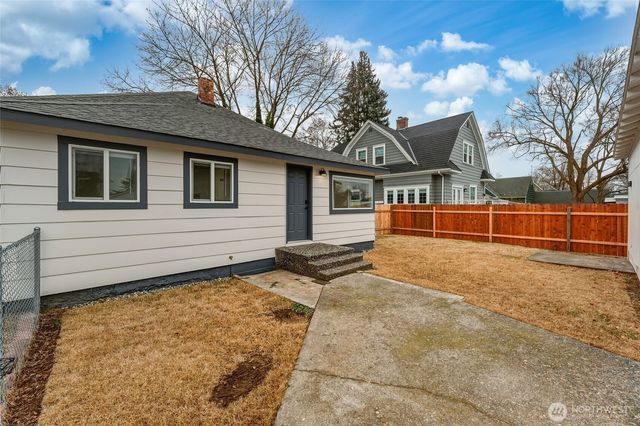 564 S 1st Street, Walla Walla, WA 99362