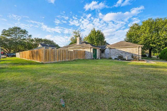 2918 Crest Park Drive, Houston, TX 77082