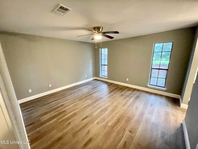 425 Inverness Court, Ocean Springs, MS 39564