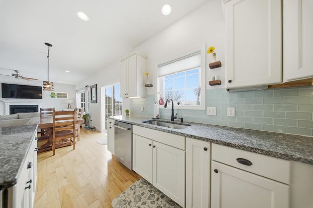 20 Sommerfield Drive, South Burlington, VT 05403