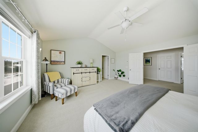 20 Sommerfield Drive, South Burlington, VT 05403