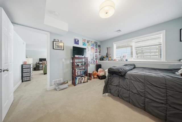 20 Sommerfield Drive, South Burlington, VT 05403