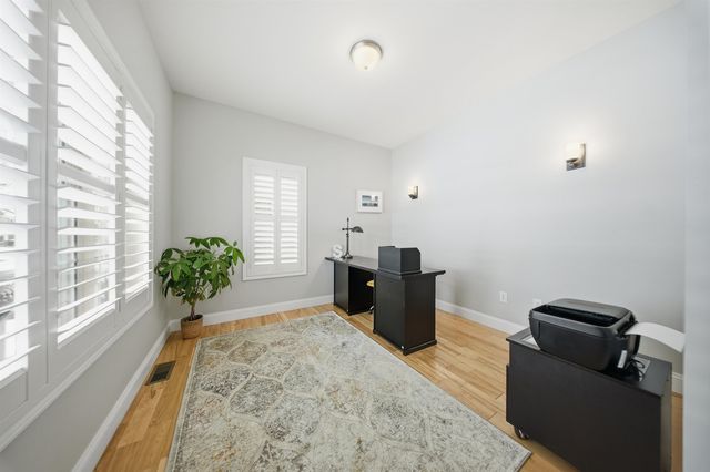 20 Sommerfield Drive, South Burlington, VT 05403