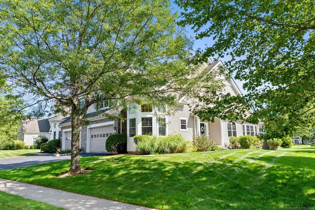 2 Seminole Way, Bloomfield, CT 06002