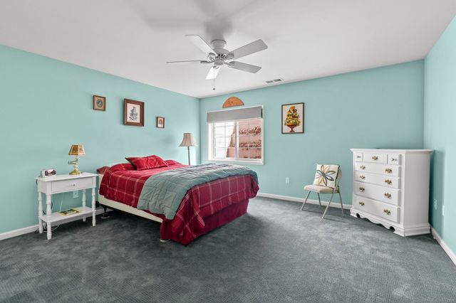 2 Seminole Way, Bloomfield, CT 06002