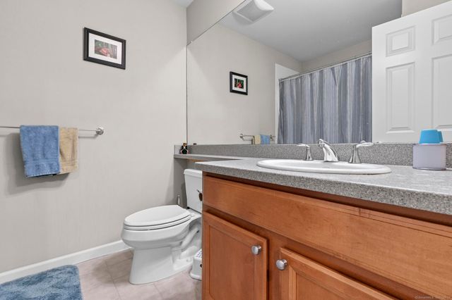 2 Seminole Way, Bloomfield, CT 06002