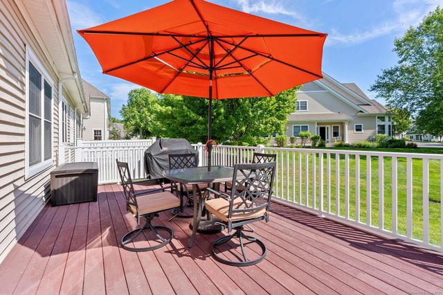 2 Seminole Way, Bloomfield, CT 06002