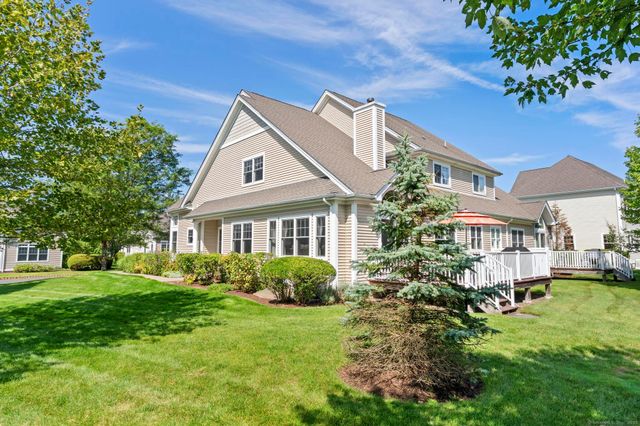 2 Seminole Way, Bloomfield, CT 06002