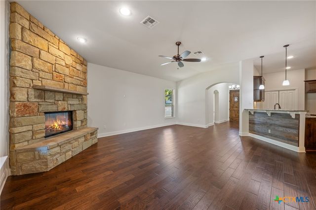 102 Cedar Glen Cove, Austin, TX 78734