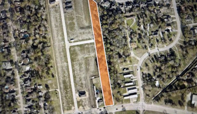 3011 Massey Tompkins Road, Baytown, TX 77521