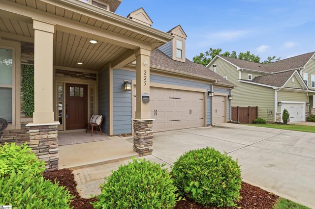 225 Coronet Lane, Taylors, SC 29687