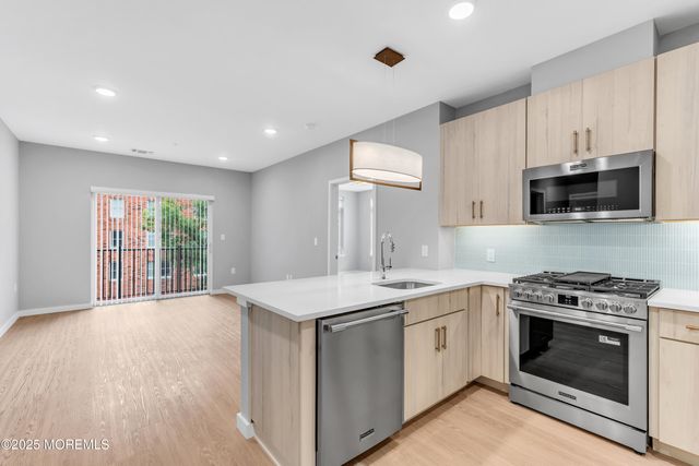 120 Monmouth Street MAE-304, Red Bank, NJ 07701