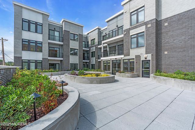120 Monmouth Street MAE-304, Red Bank, NJ 07701