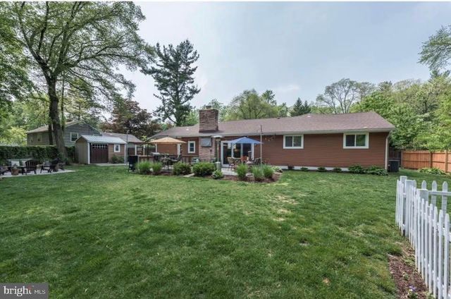 32 DELWOOD RD, Cherry Hill, NJ 08002
