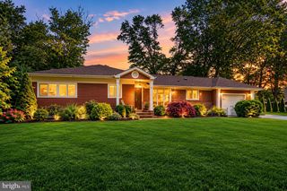 32 DELWOOD RD, Cherry Hill, NJ 08002