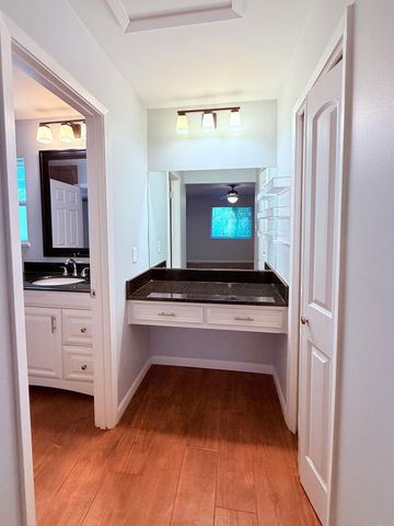 914 Beaver TRL B, Austin, TX 78746