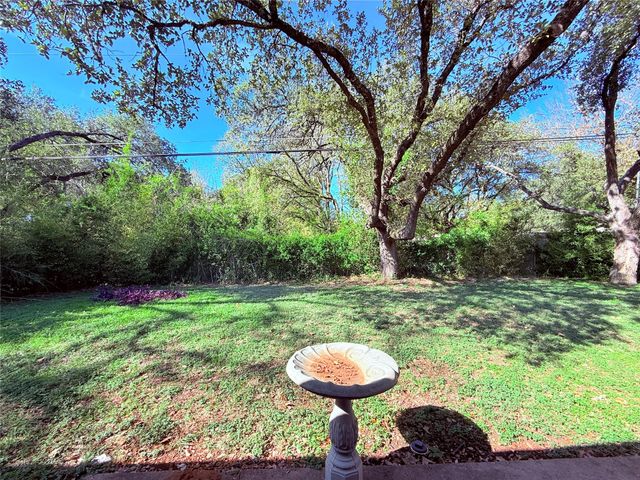 914 Beaver TRL B, Austin, TX 78746