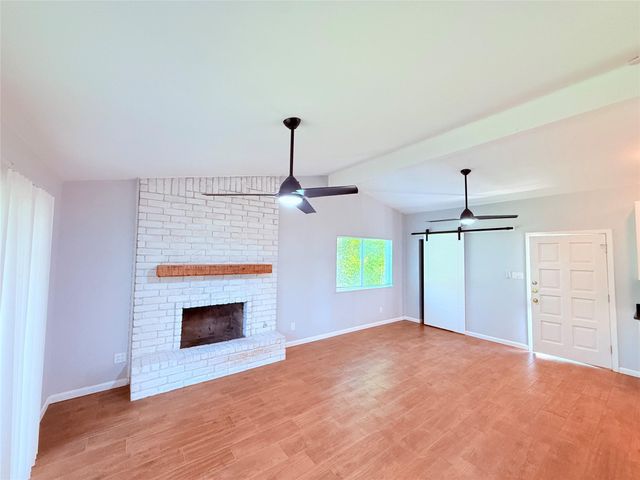 914 Beaver TRL B, Austin, TX 78746