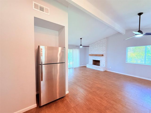 914 Beaver TRL B, Austin, TX 78746