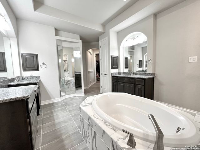 30527 SETTERFELD CIR, Fair Oaks Ranch, TX 78015