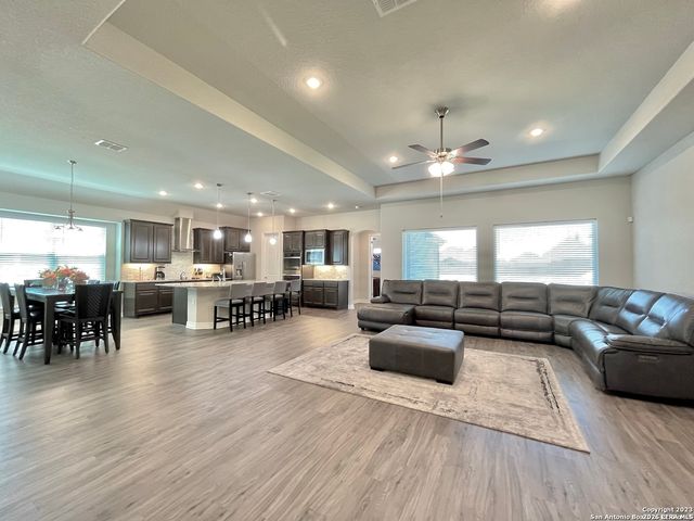 30527 SETTERFELD CIR, Fair Oaks Ranch, TX 78015
