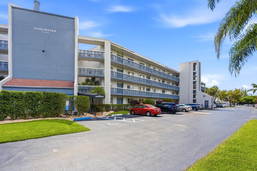 3286 Arcara Way 306, Lake Worth, FL 33467