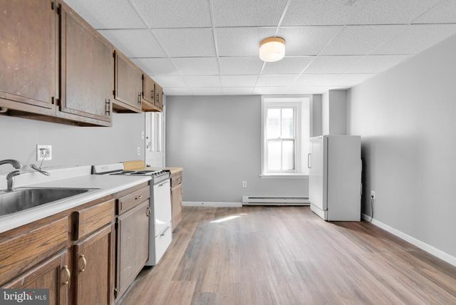 900 MAHANTONGO ST, Pottsville, PA 17901