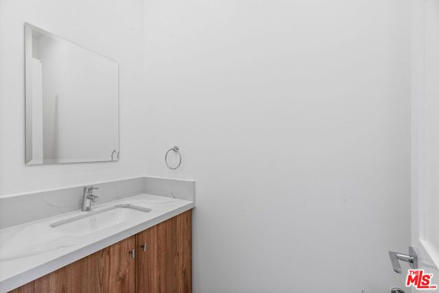 4120 Coolidge Avenue, Los Angeles, CA 90066
