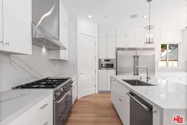 4120 Coolidge Avenue, Los Angeles, CA 90066