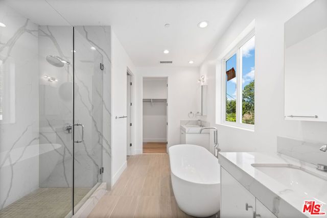 4120 Coolidge Avenue, Los Angeles, CA 90066