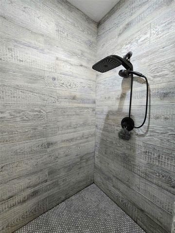 752 County Road 2250, Cleveland, TX 77327