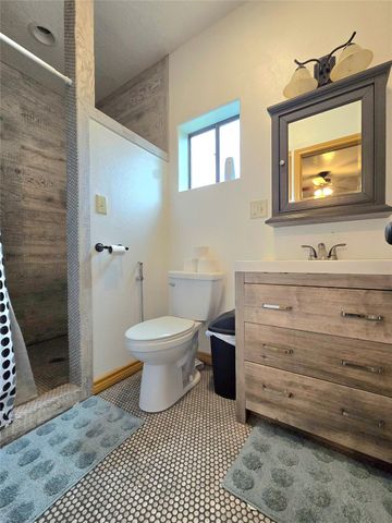 752 County Road 2250, Cleveland, TX 77327