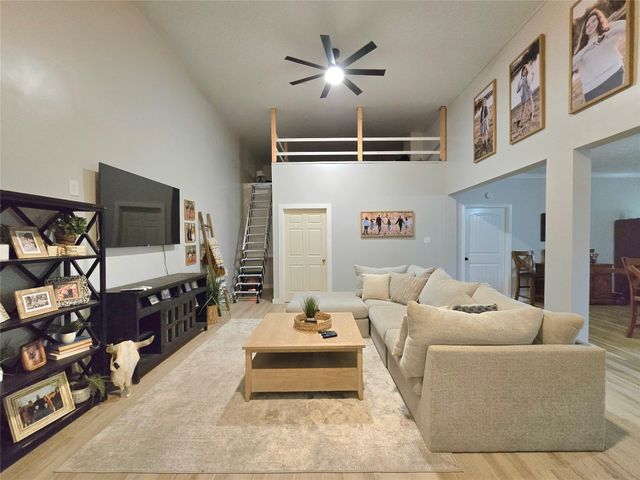 752 County Road 2250, Cleveland, TX 77327