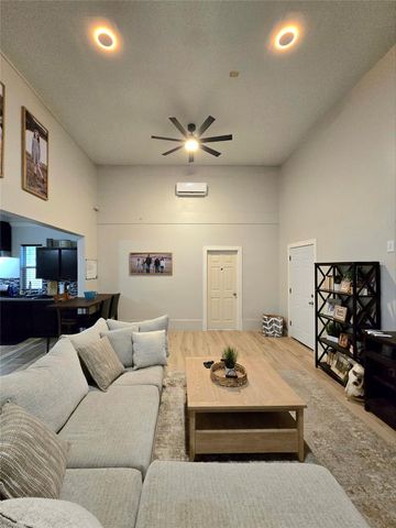 752 County Road 2250, Cleveland, TX 77327