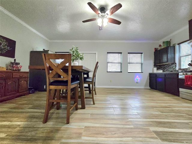 752 County Road 2250, Cleveland, TX 77327