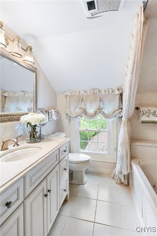 5221 Leverett Lane, Dewitt, NY 13066