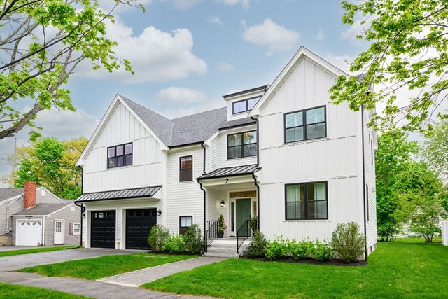7 Phyllis Lane, Milton, MA 02186