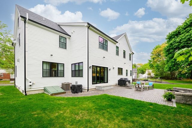7 Phyllis Lane, Milton, MA 02186