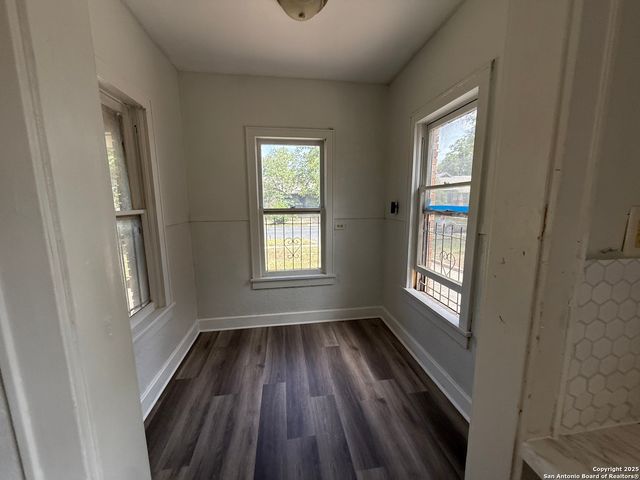 1626 McKinley, San Antonio, TX 78210