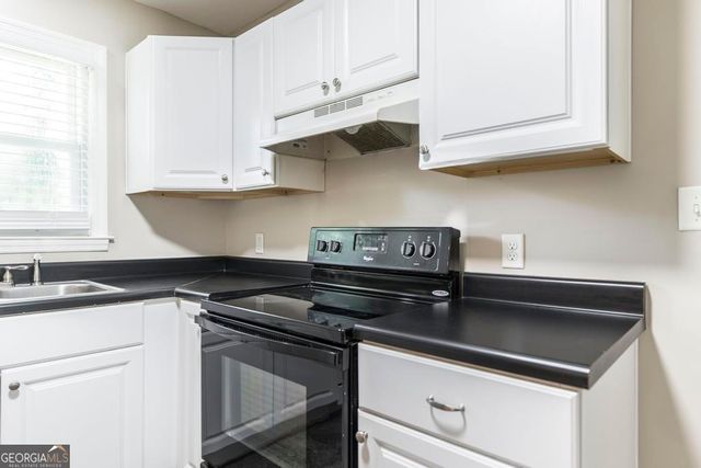 1049 Newport Road, Macon, GA 31210