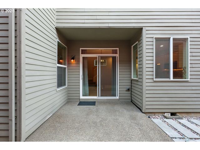 1143 Se Bianca St, Hillsboro, OR 97123
