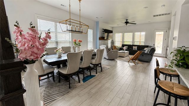 1405 George Robbins Lane, Cave Springs, AR 72718