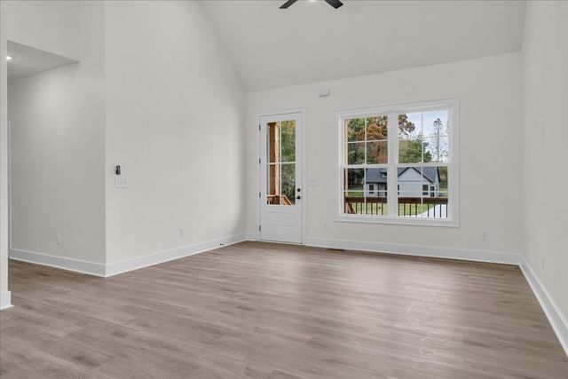 471 Sherwood Dr, Mcminnville, TN 37110