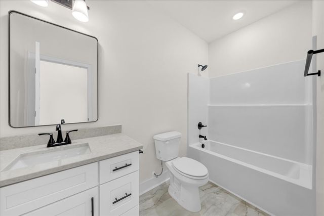 471 Sherwood Dr, Mcminnville, TN 37110