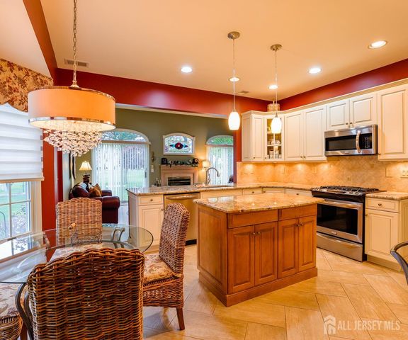 1 Leeds Lane, Monroe, NJ 08831
