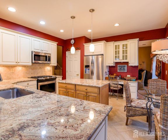1 Leeds Lane, Monroe, NJ 08831