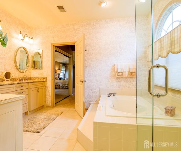 1 Leeds Lane, Monroe, NJ 08831