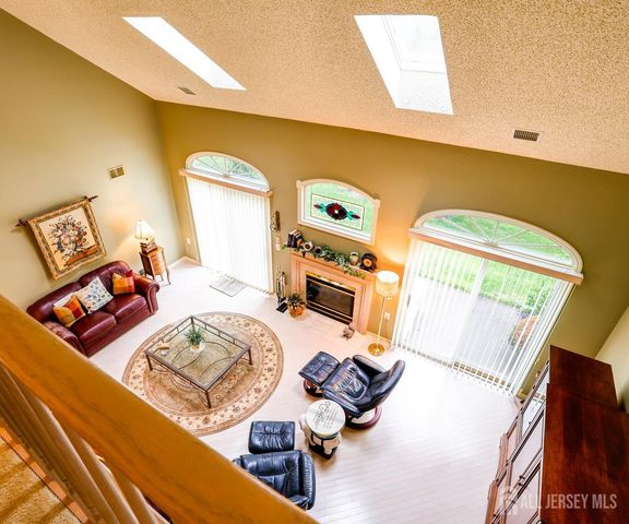 1 Leeds Lane, Monroe, NJ 08831