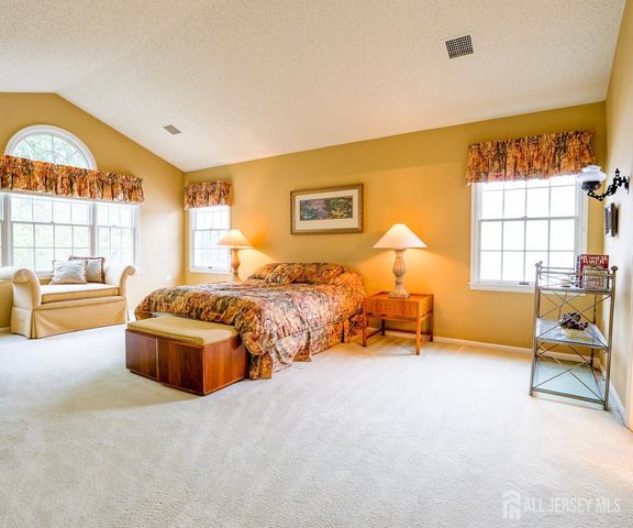 1 Leeds Lane, Monroe, NJ 08831